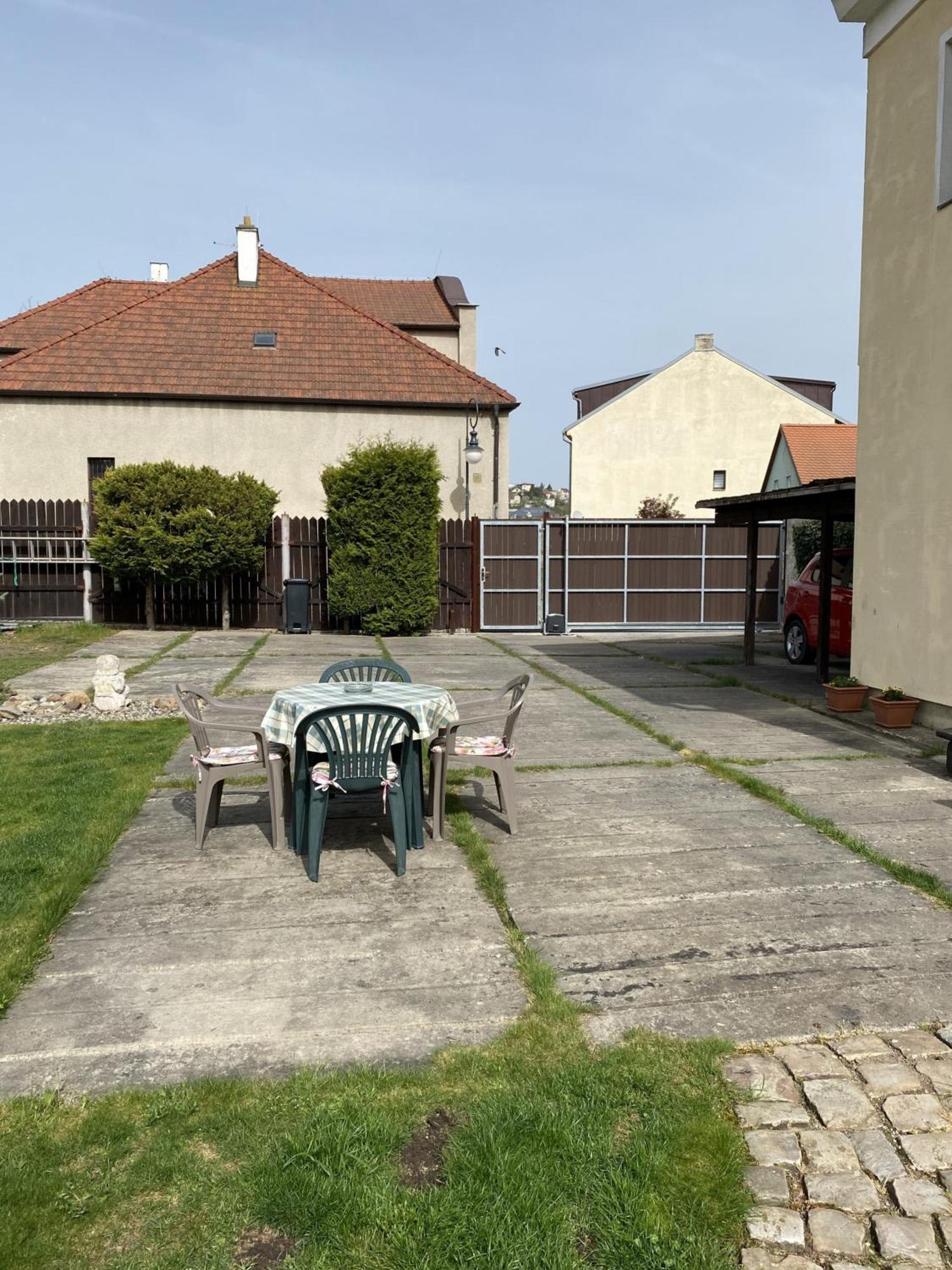 Apartman Na Ostrove Beroun Бероун Экстерьер фото