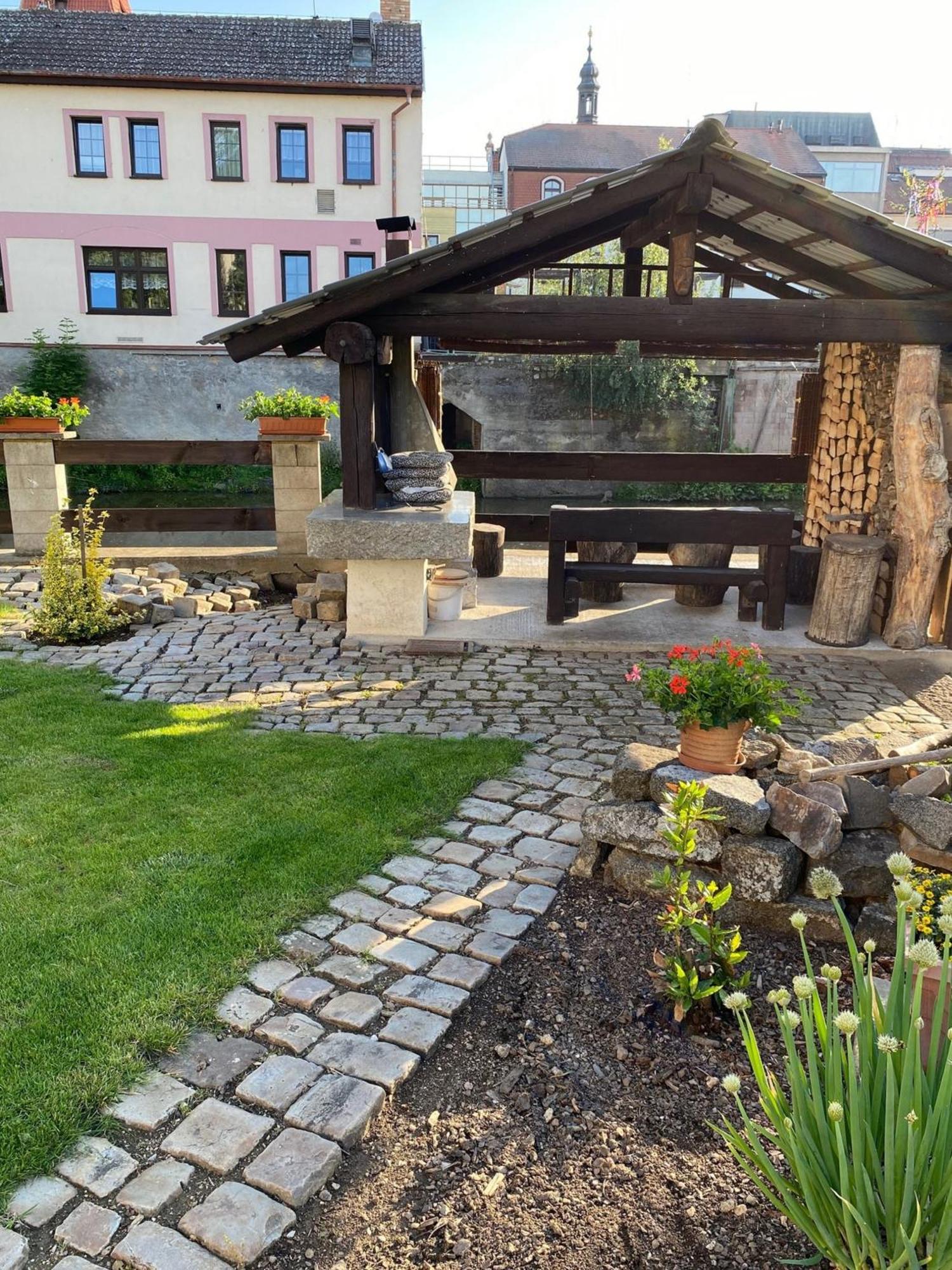 Apartman Na Ostrove Beroun Бероун Экстерьер фото
